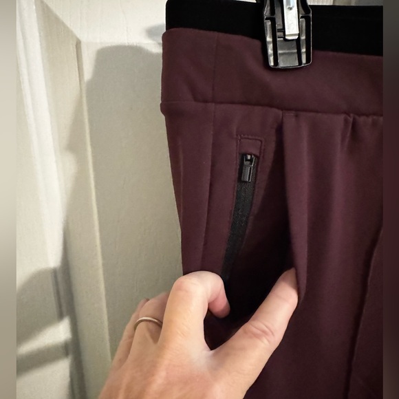Athleta Venice Pintuck Pants Crop Ankle Pockets Antique Burgundy Wine Medium - Picture 7 of 10